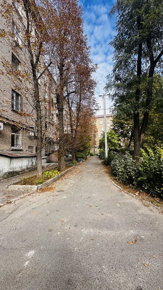 у Продажу 2-кімнатна квартира 54 м², 5/5, центр Дніпра біля
