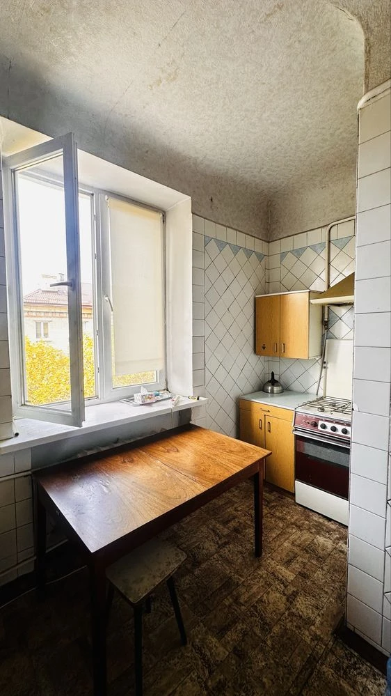 у Продажу 2-кімнатна квартира 54 м², 5/5, центр Дніпра біля