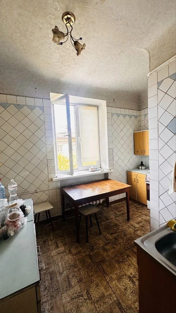 у Продажу 2-кімнатна квартира 54 м², 5/5, центр Дніпра біля