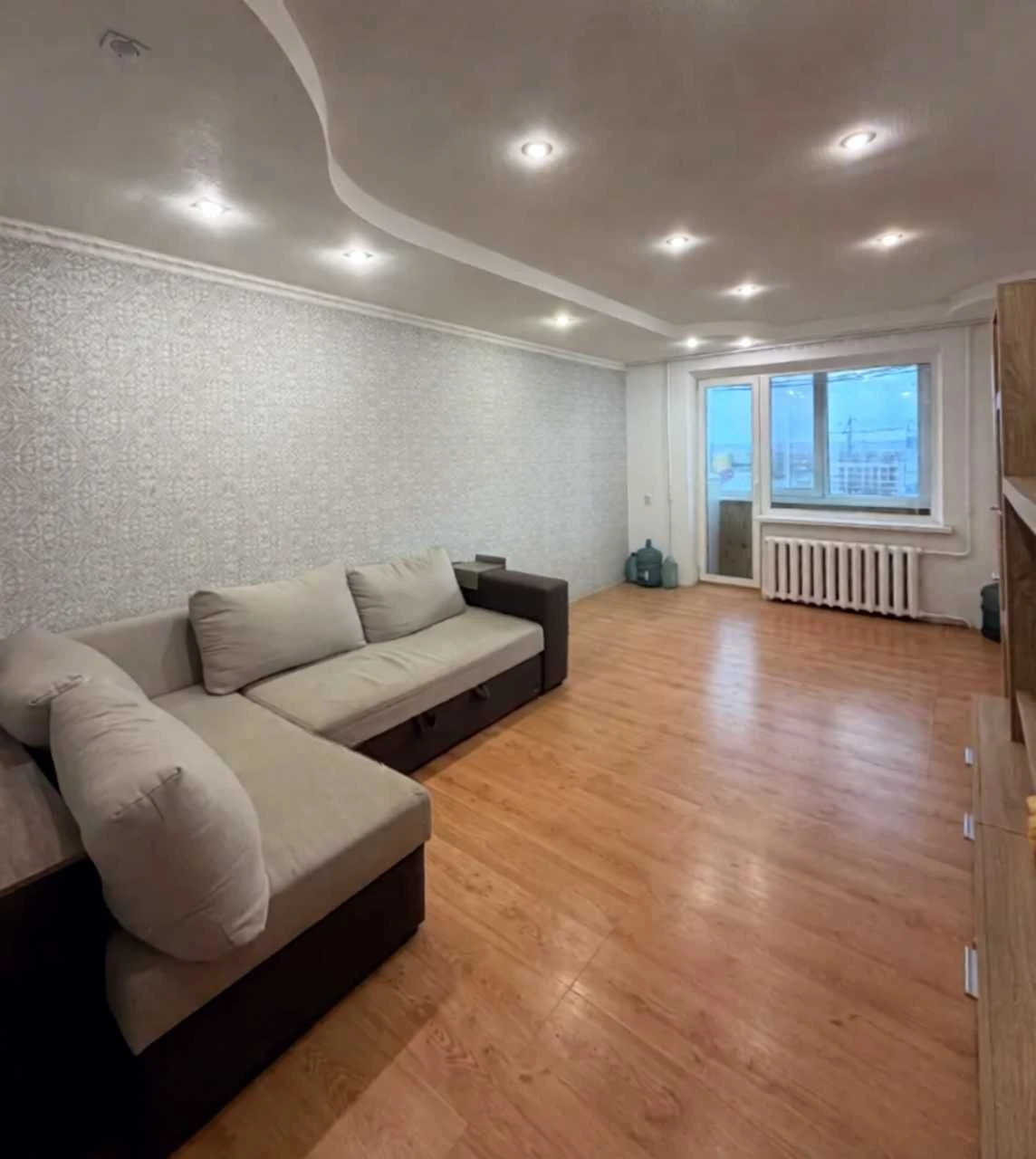 Продам 3-к квартиру (70м2) с ремонтом на пр. Мира, Левобереж