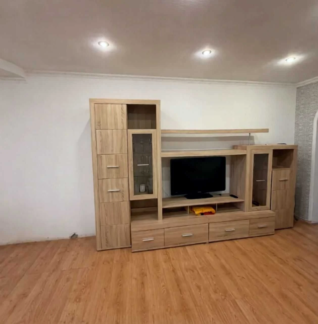 Продам 3-к квартиру (70м2) с ремонтом на пр. Мира, Левобереж