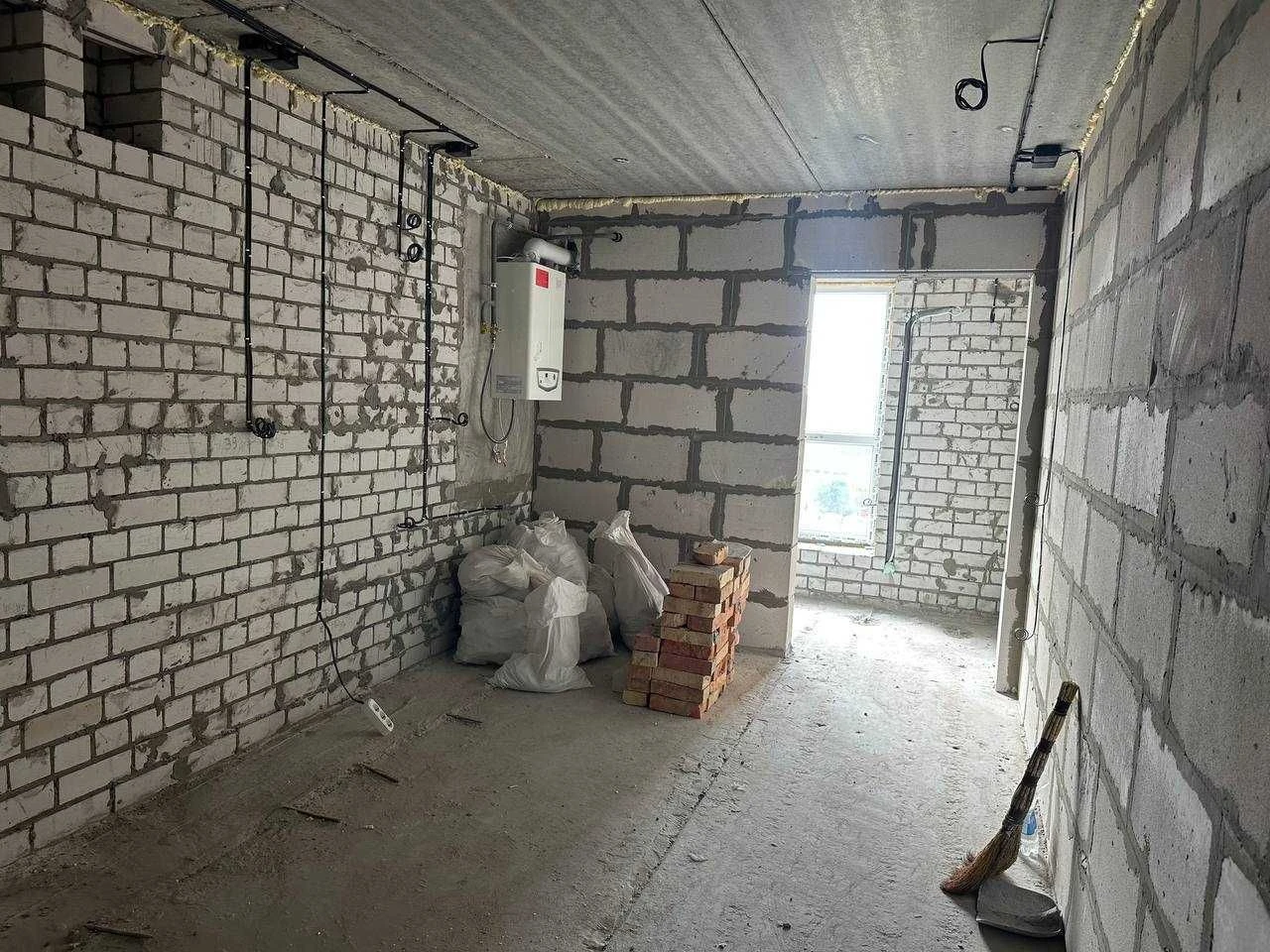 Продам 2-х кімнатну квартиру р-н Центр ЖК Рідний дім автоном