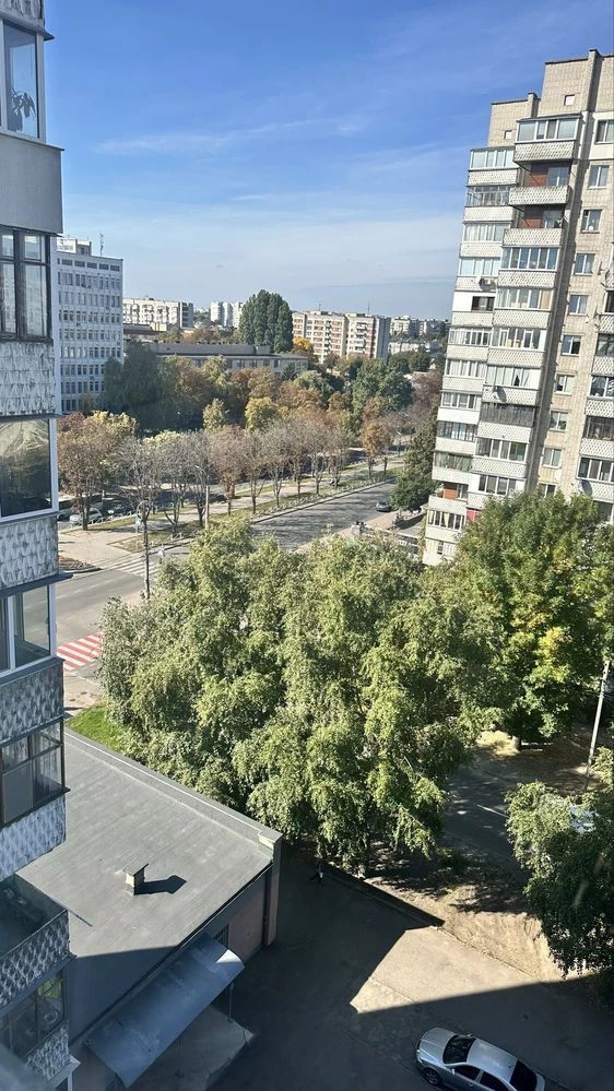 Продаж 1-кім кв по Бульвару Шевченка 409 . Площа 700- річчя