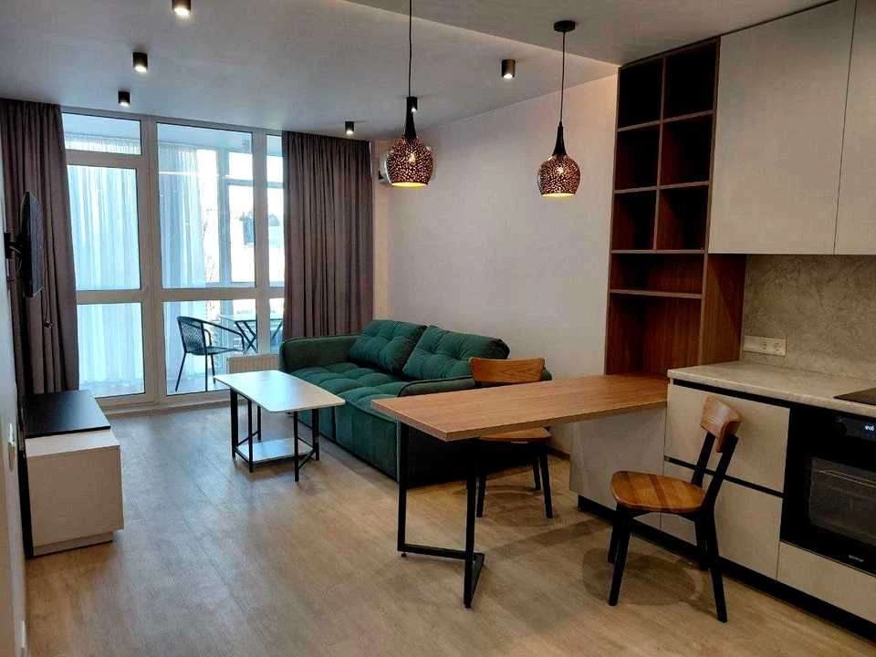 Квартира. Київ, Предславинська вул.