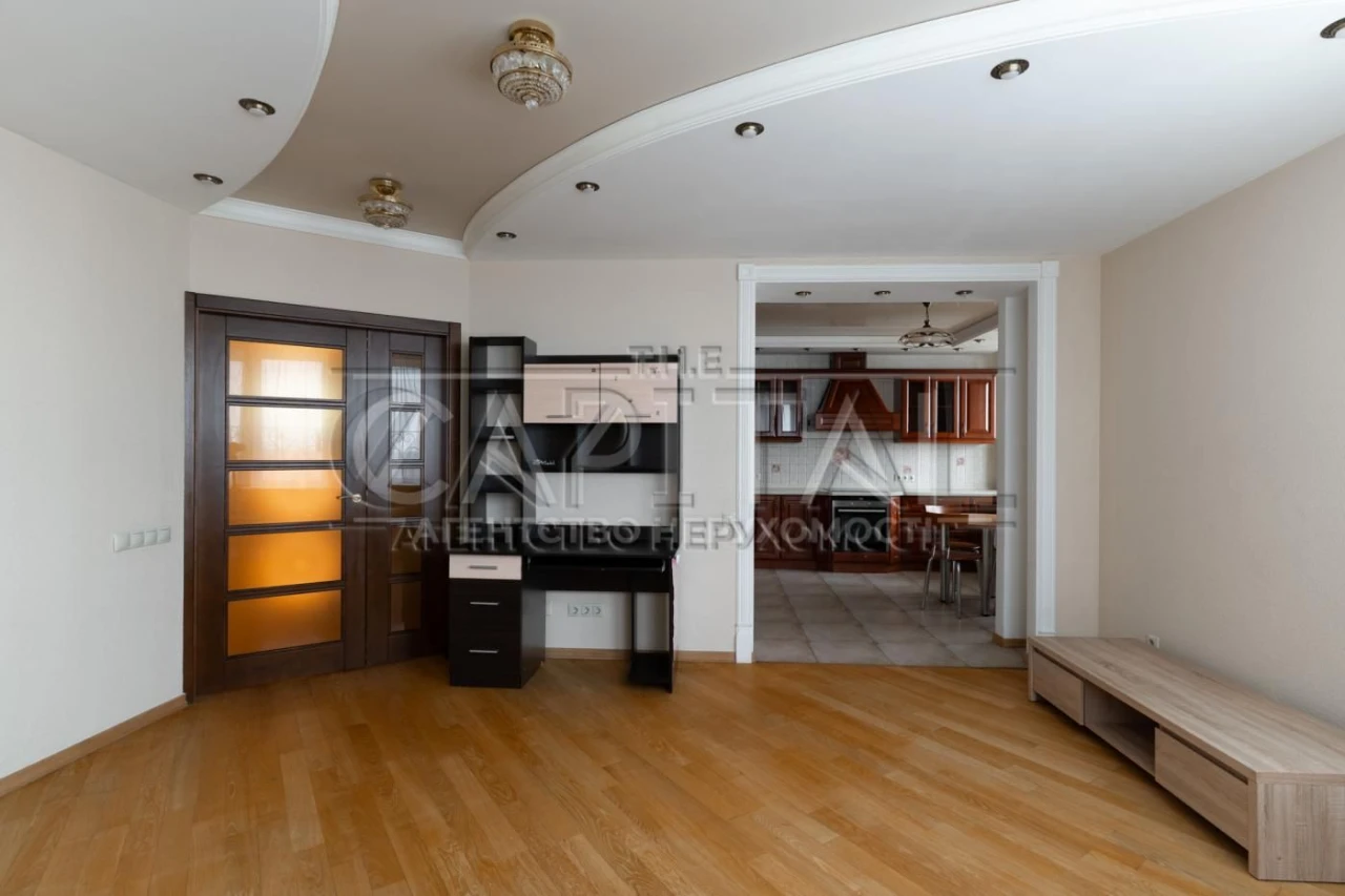 Продаж Квартира вул. Гришка Михайла 9 Дарницький 122м2