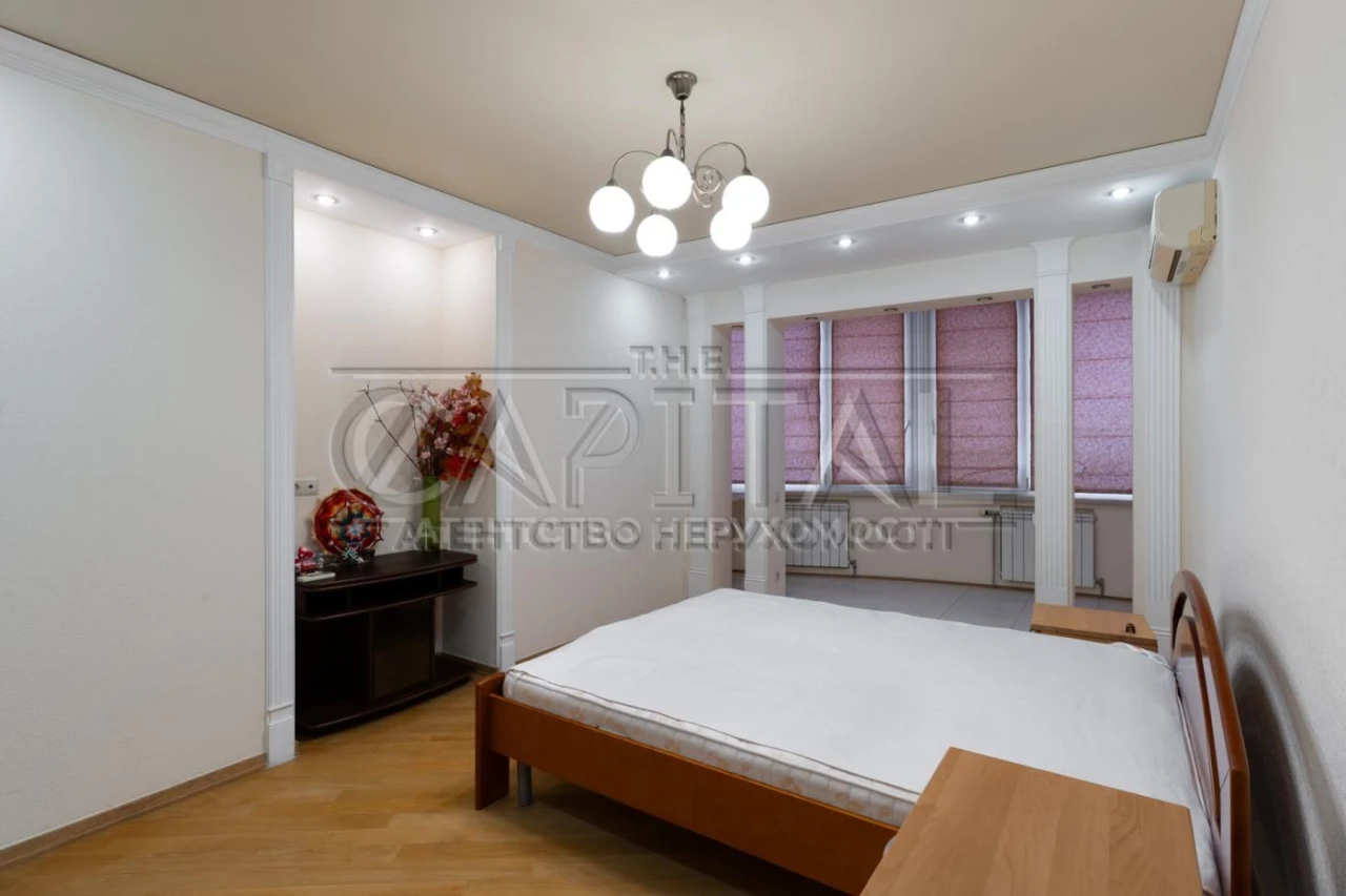 Продаж Квартира вул. Гришка Михайла 9 Дарницький 122м2