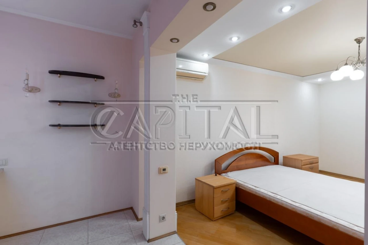 Продаж Квартира вул. Гришка Михайла 9 Дарницький 122м2