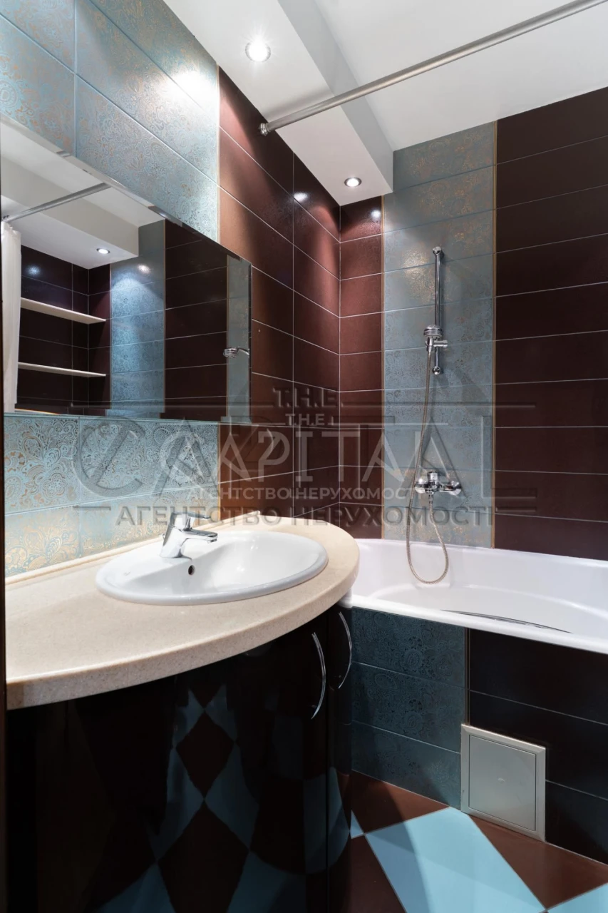 Продаж Квартира вул. Гришка Михайла 9 Дарницький 122м2