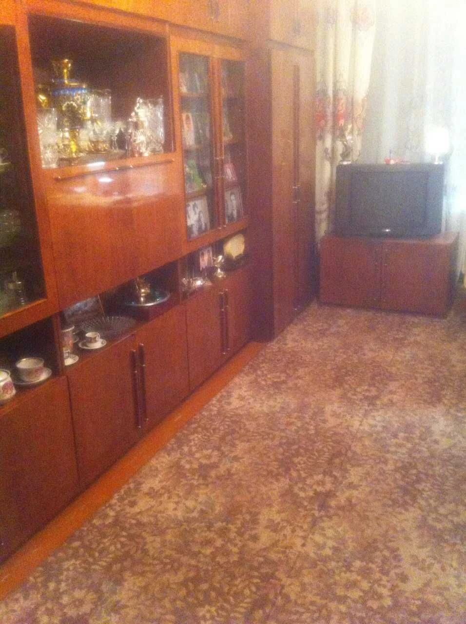 Продам трехкомнатную квартиру