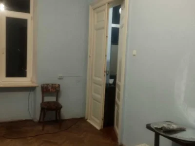 Квартира. Чернівці, Головна вул.