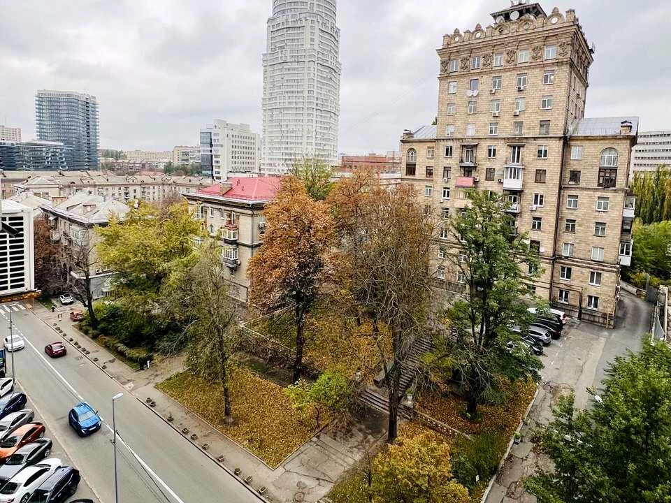 Квартира. Київ, Кловський узвіз