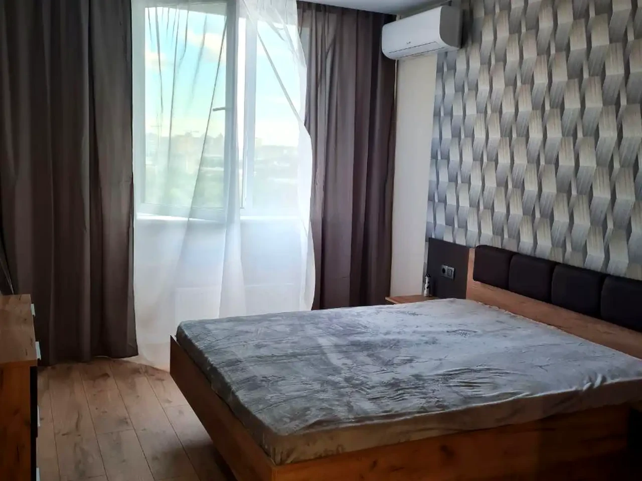 Оренда квартири 1-кімн. 44 м² 16/25 пов.