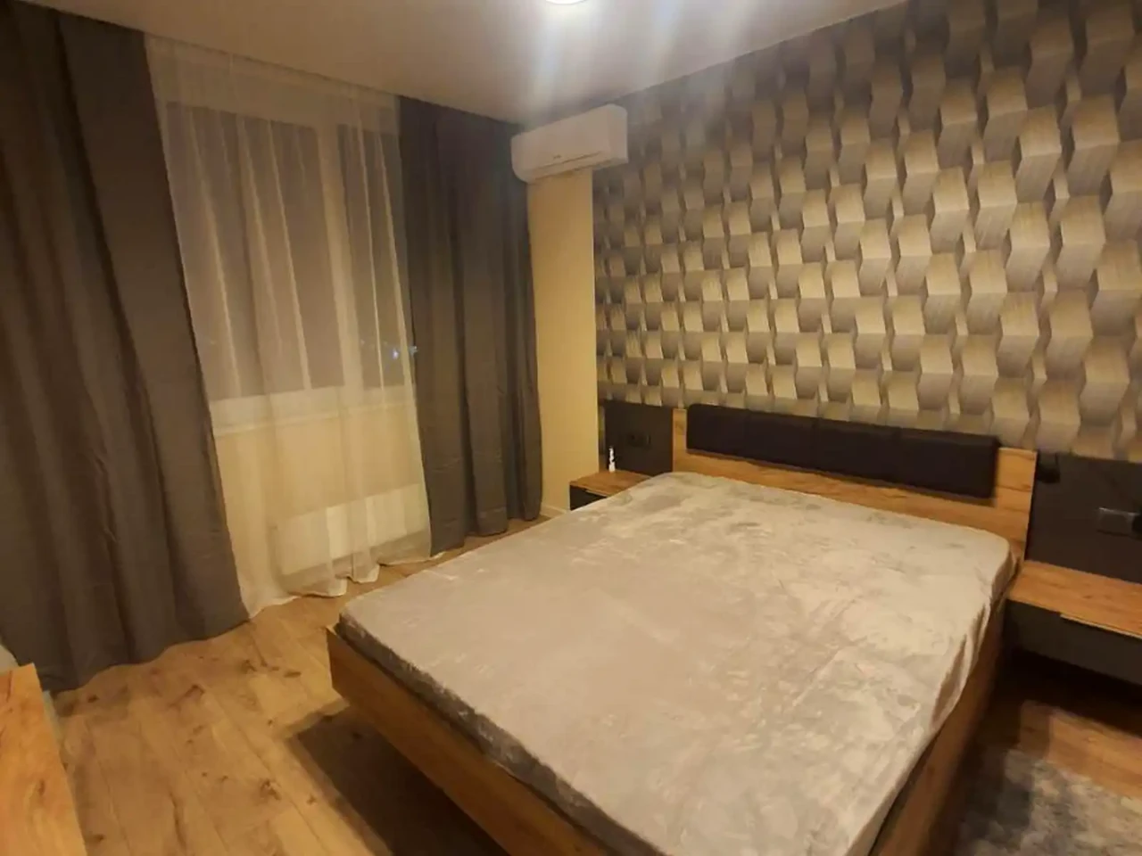 Оренда квартири 1-кімн. 44 м² 16/25 пов.