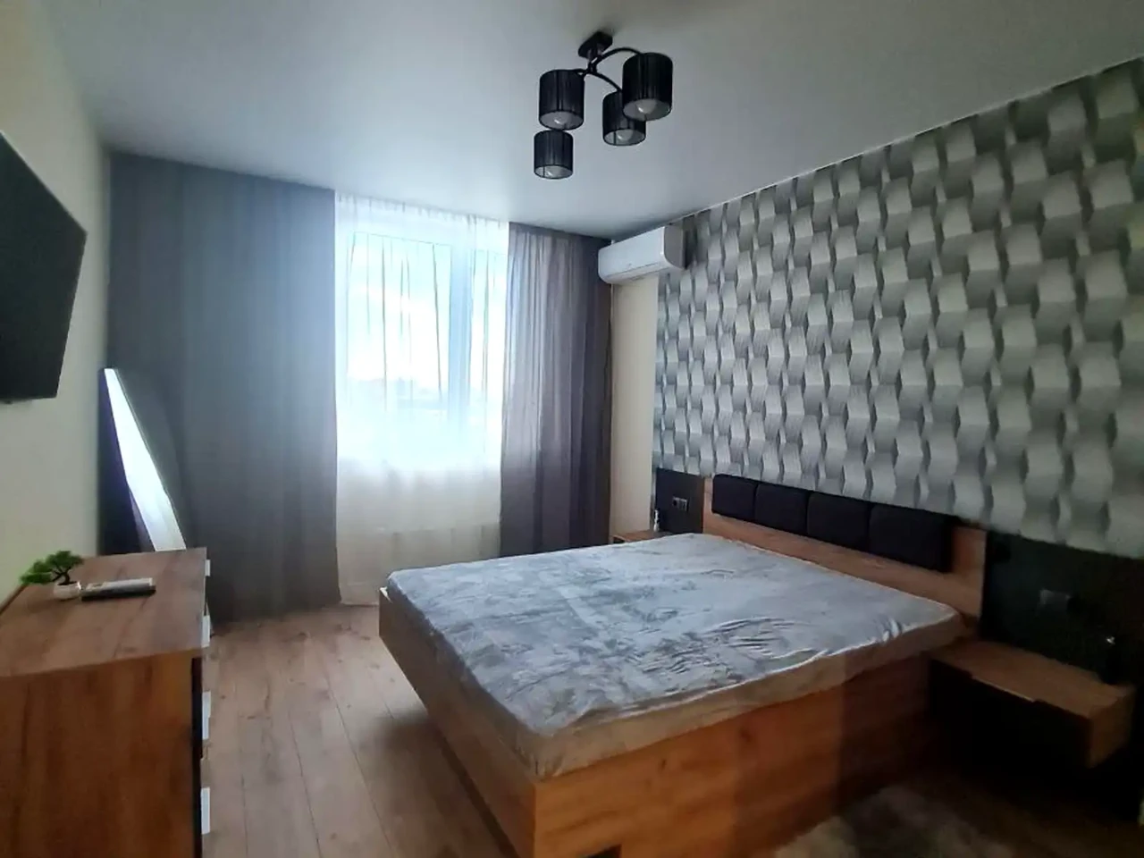 Оренда квартири 1-кімн. 44 м² 16/25 пов.