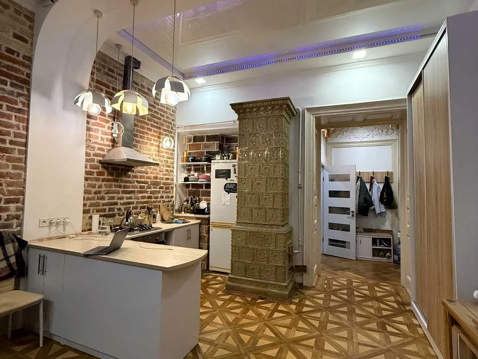Квартира. Львів, Івана Верхратського вул.