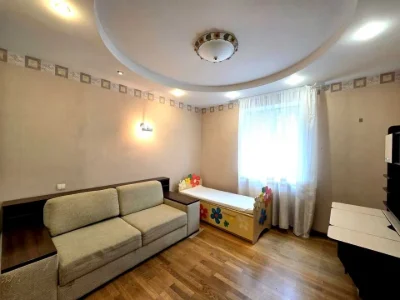 Квартира. Дніпро, Миру просп.