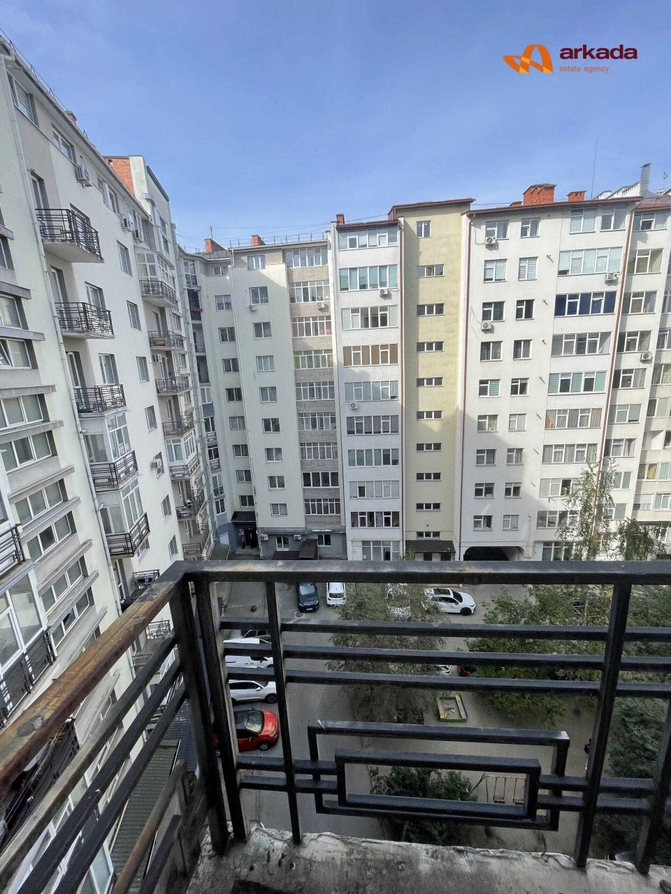 ПРОДАЖ 2 кімнатної квартири В САМОМУ ЦЕНТРІ МІСТА (С.)
