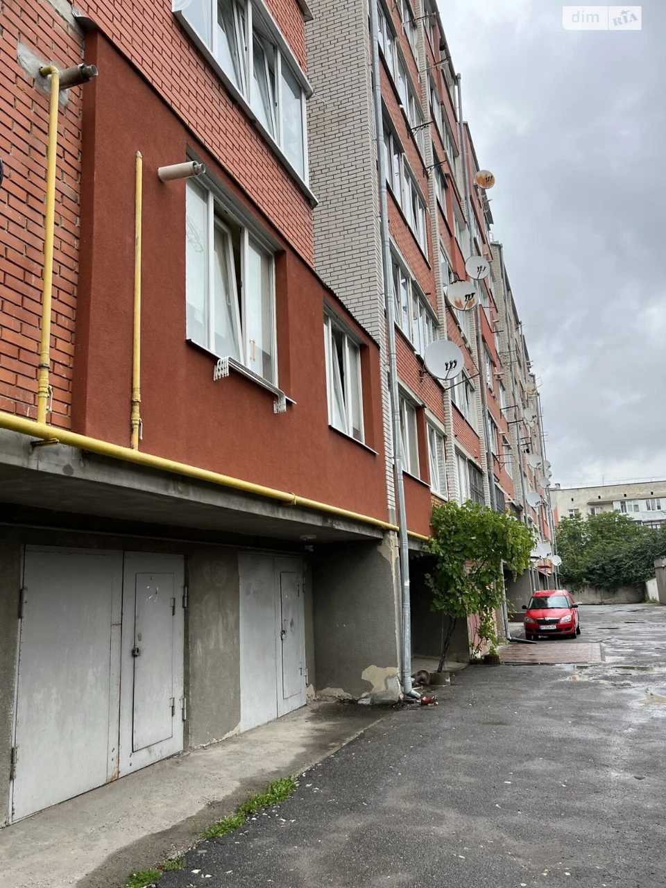 Продаж Місце в гаражному кооперативі Дружба