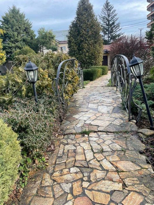 Homestead on 18 acres! 12th century B. Fontana! 1A37