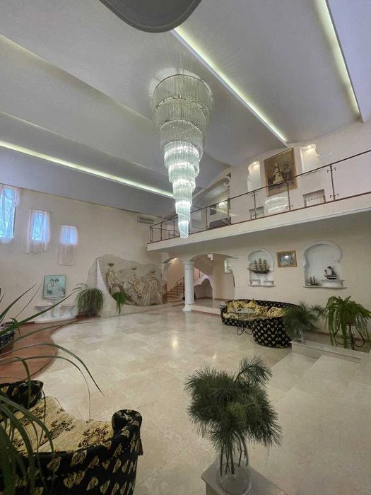 Homestead on 18 acres! 12th century B. Fontana! 1A37
