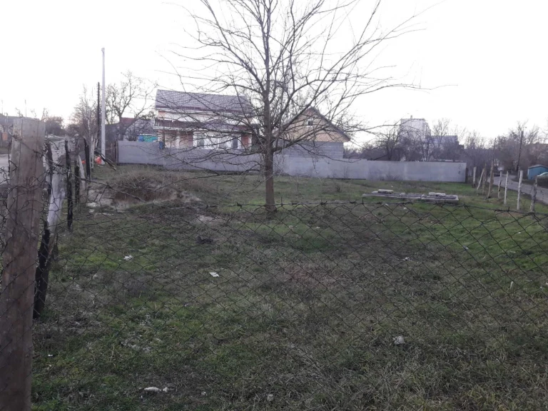Земельна дiлянка