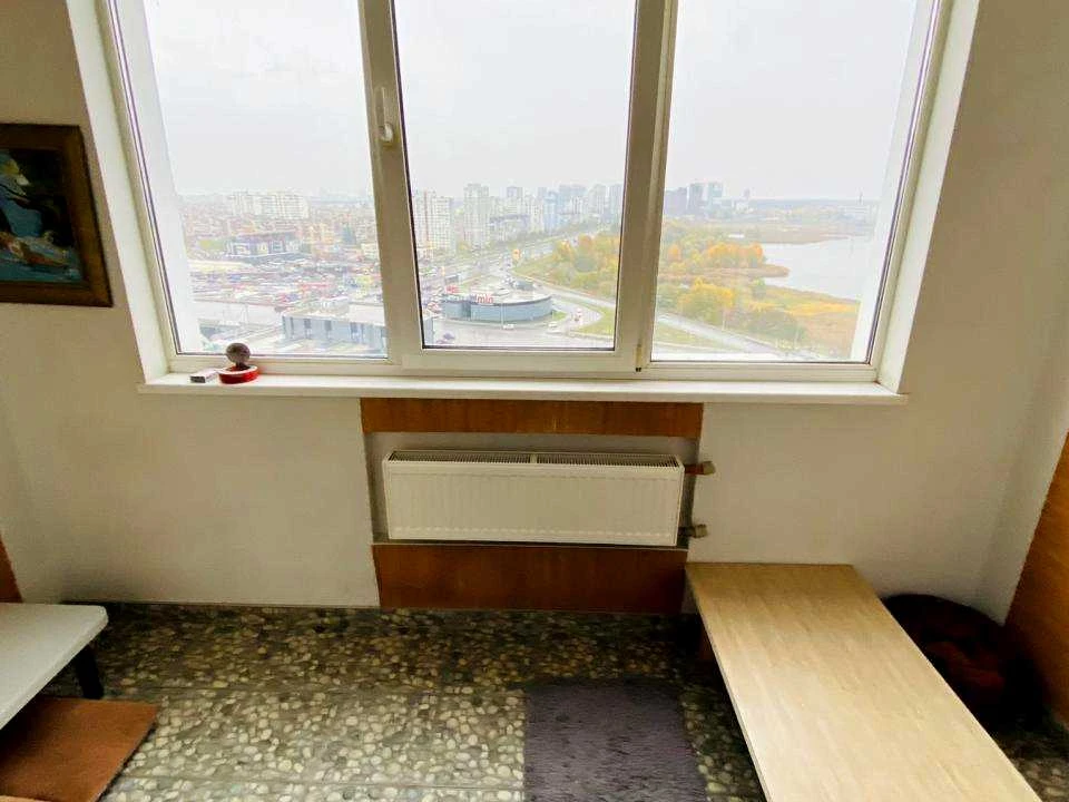 Квартира. Київ, Миколи Бажана просп.