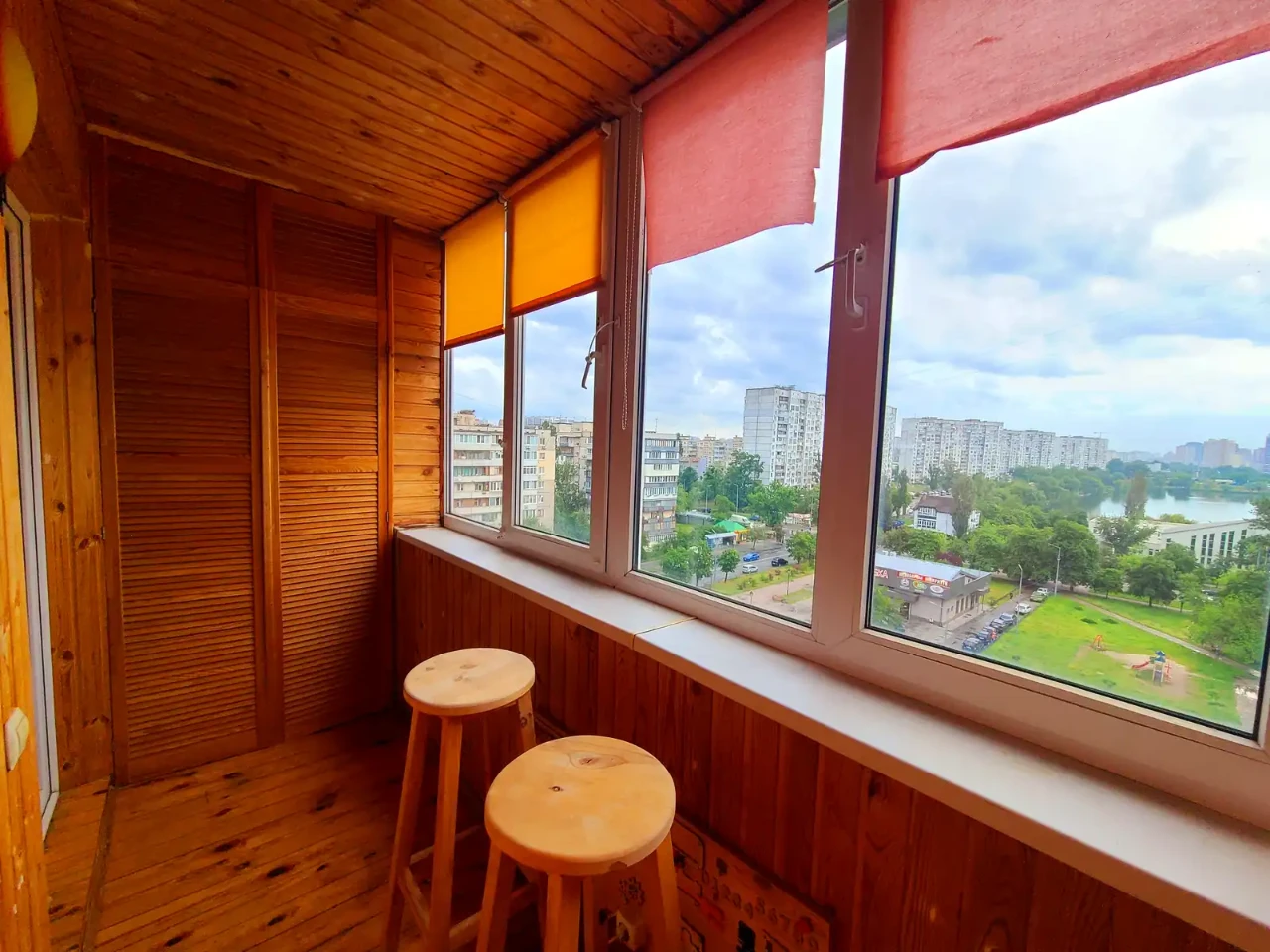 Продаж квартири 3-кімн. 62 м² 9/9 пов.