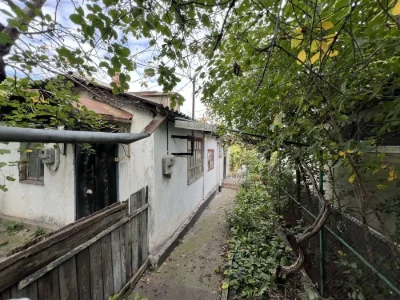 Половина будинку на центральному ринку