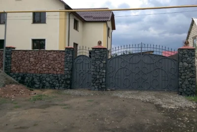ЭЛИТНЫЙ ДОМ /с гостевым домом / Баня / Гараж на 2 авто / под