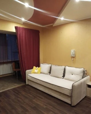 Продаж чотири кімнатної квартири