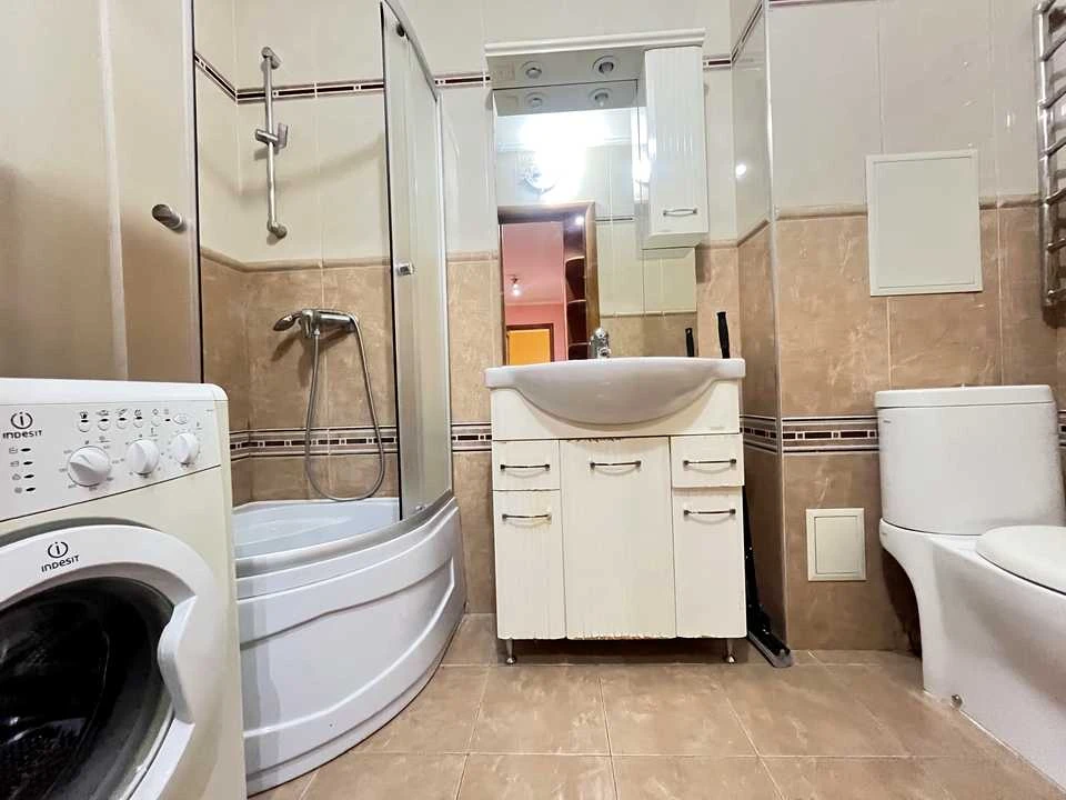 Квартира. Київ, Жилянська вул.