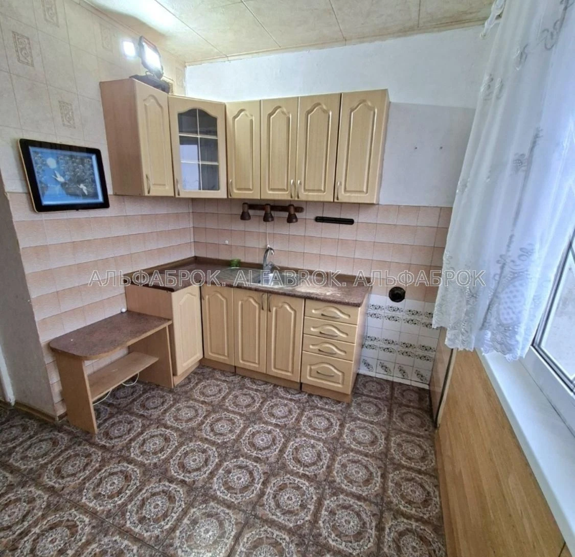 вул. Рональда Рейгана, 30А, Деснянський район, орієнтир Троє
