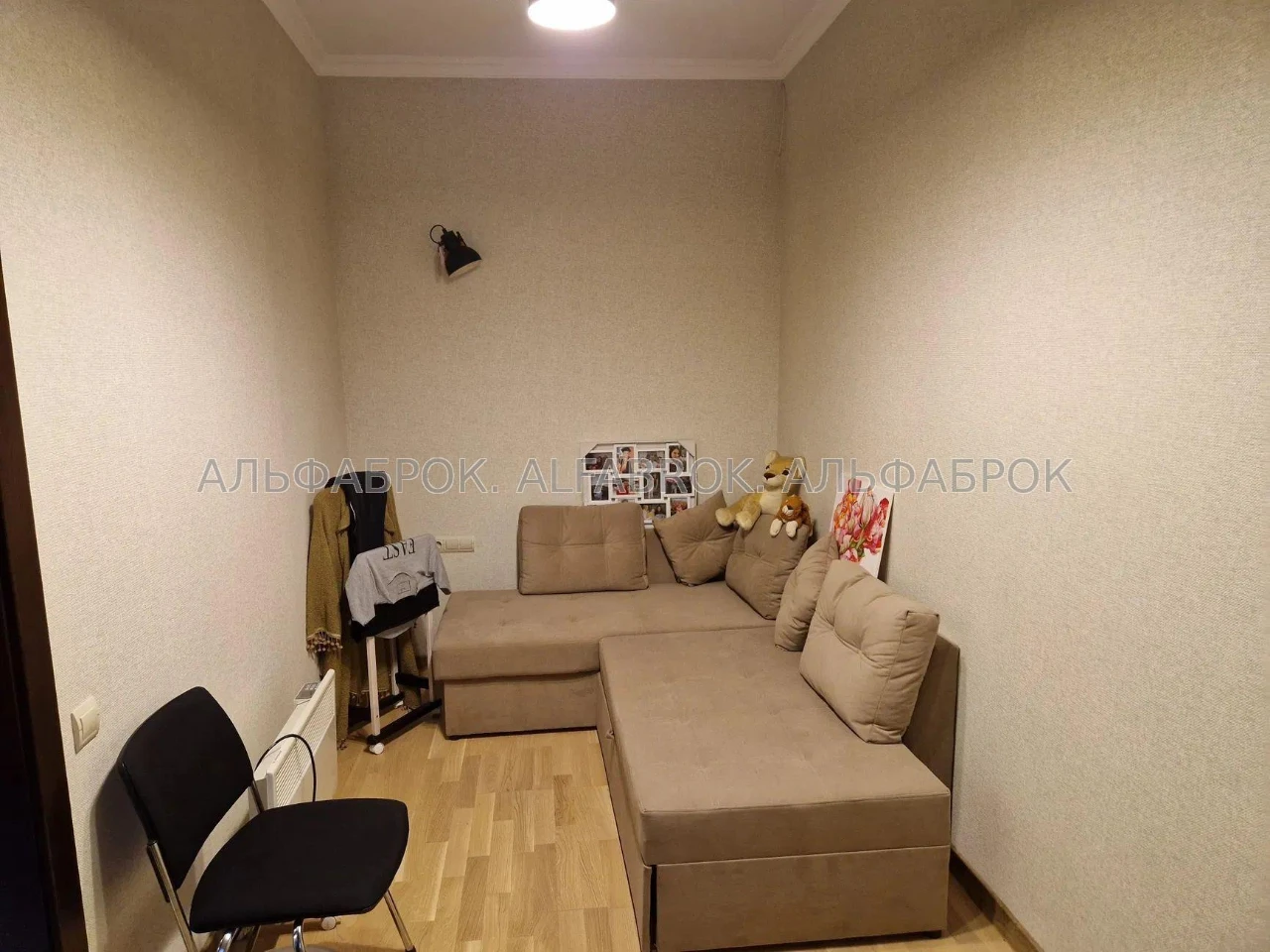 вул. Метробудівська, 13/10, Солом'янський район, орієнтир Ві