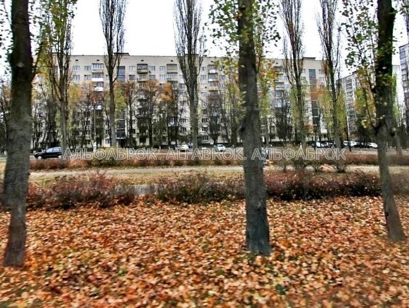 бул. Вернадського Академіка, 85, Святошинський район, орієнт