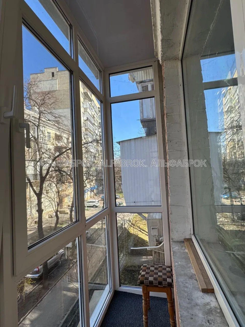 пров. Гордієнка Костя, 210, Печерський район, орієнтир Липки