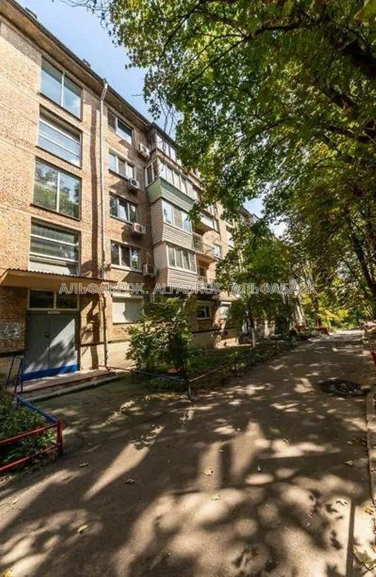 вул. Неманська, 2, Печерський район, орієнтир Печерськ