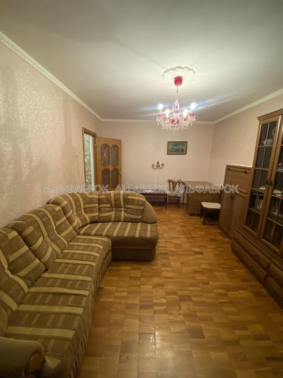 вул. Ревуцького, Дарницький район, орієнтир Харківський маси