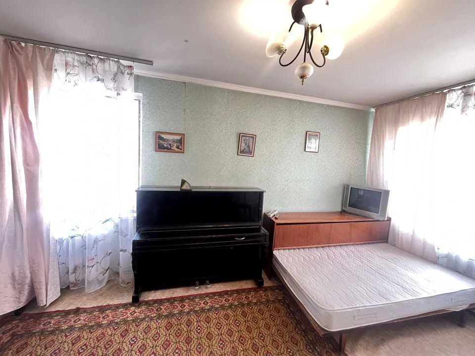 Квартира. Київ, Героїв полку "Азов" вул.