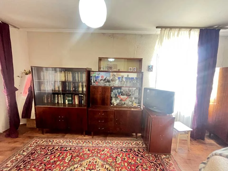 Квартира. Київ, Героїв полку "Азов" вул.