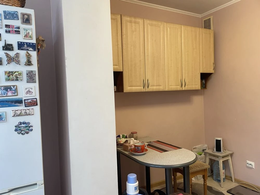Продаж 1 кім.кв. вул.Прирічна , 27в