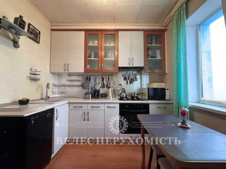 БЕЗ КОМІСІЇ Продаж 2 квартири Оріхуватська 10, метро Васильк