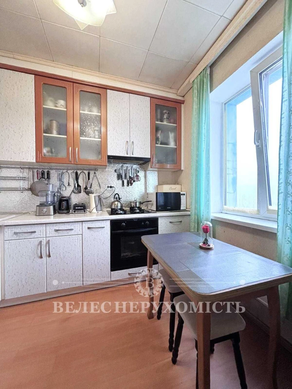 БЕЗ КОМІСІЇ Продаж 2 квартири Оріхуватська 10, метро Васильк