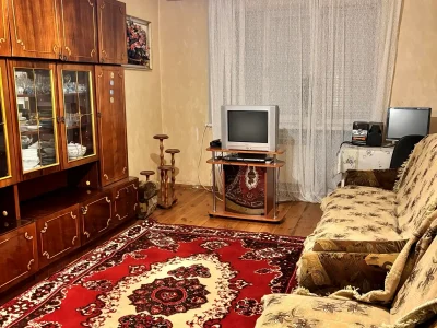 Продаж квартири 3-кімн. 66 м² 2/5 пов.