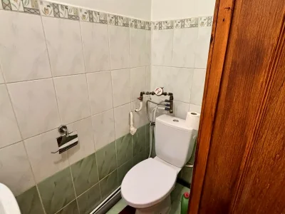 Продаж квартири 3-кімн. 66 м² 2/5 пов.