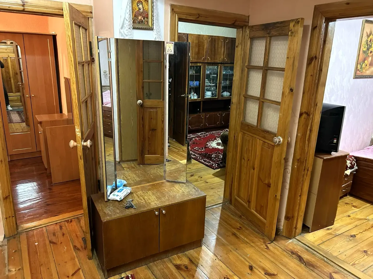 Продаж квартири 3-кімн. 66 м² 2/5 пов.