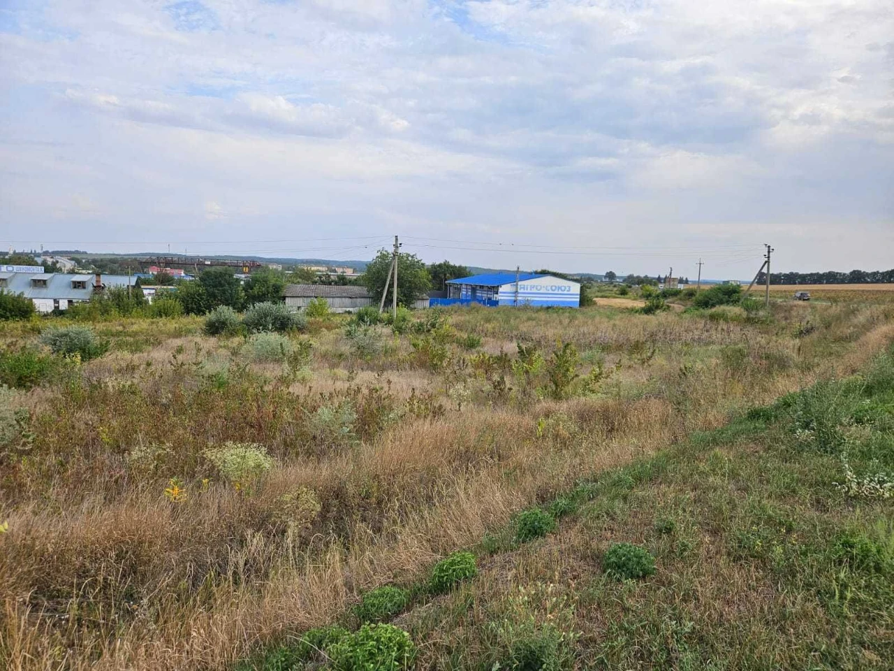 Земельна ділянка для будівництва та обслуговування будівель