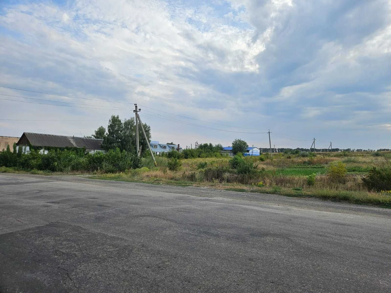 Земельна ділянка для будівництва та обслуговування будівель