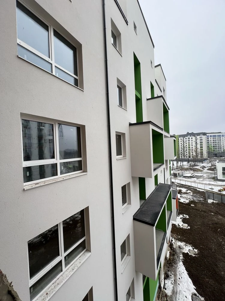 Продаж 3-кімнатної квартри район озера