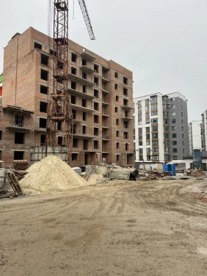 Продаж 3-кімнатної квартри район озера