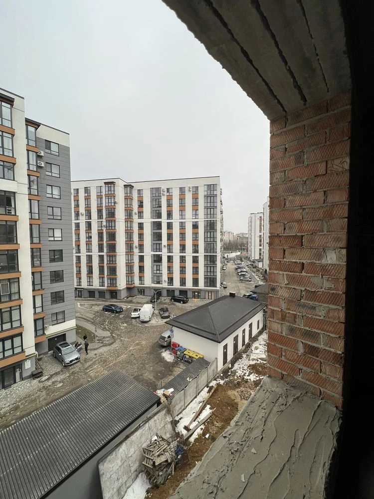 Продаж 3-кімнатної квартри район озера